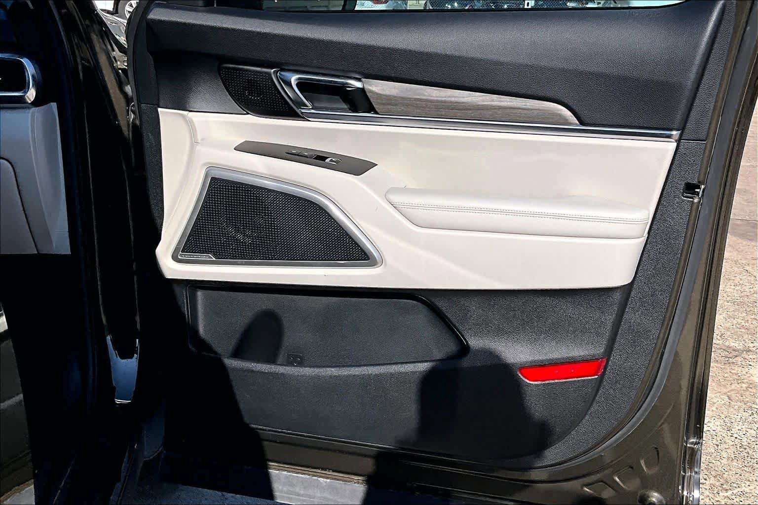 Used 2022 Kia Telluride EX w/ EX Premium Package image 23