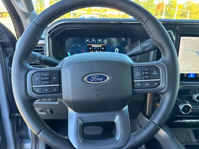 New 2026 Ford F250 Lariat w/ Black Appearance Package image 24