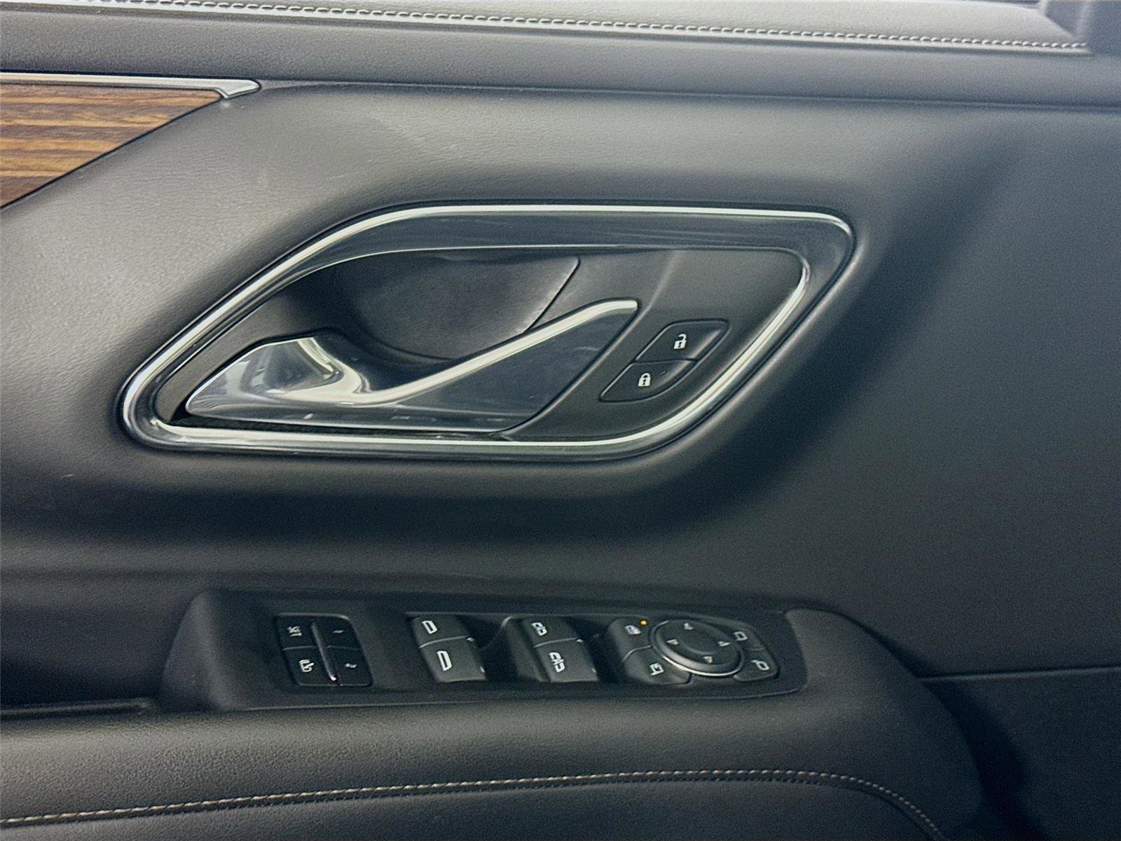 Used 2023 Chevrolet Tahoe High Country image 12