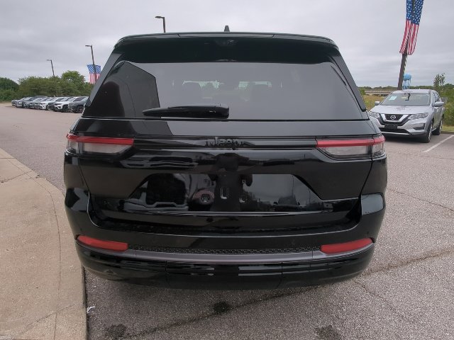New 2027 Jeep Grand Cherokee Limited AWD/4WD image 30