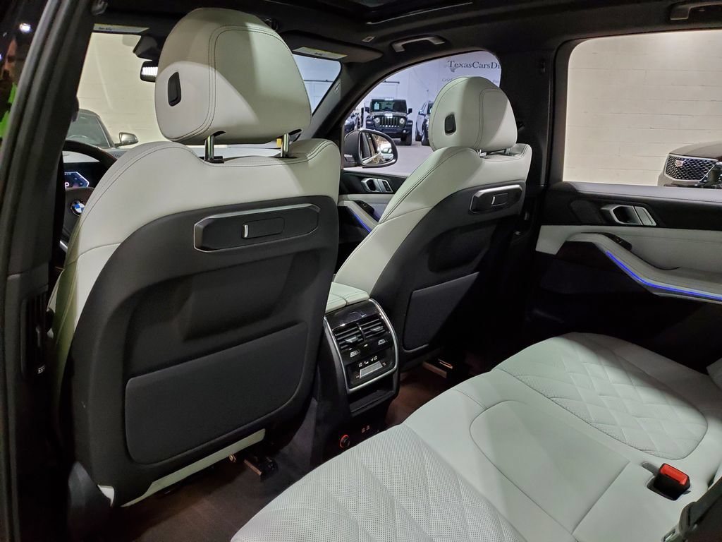 Used 2024 BMW X5 xDrive40i w/ Premium Package AWD/4WD image 29