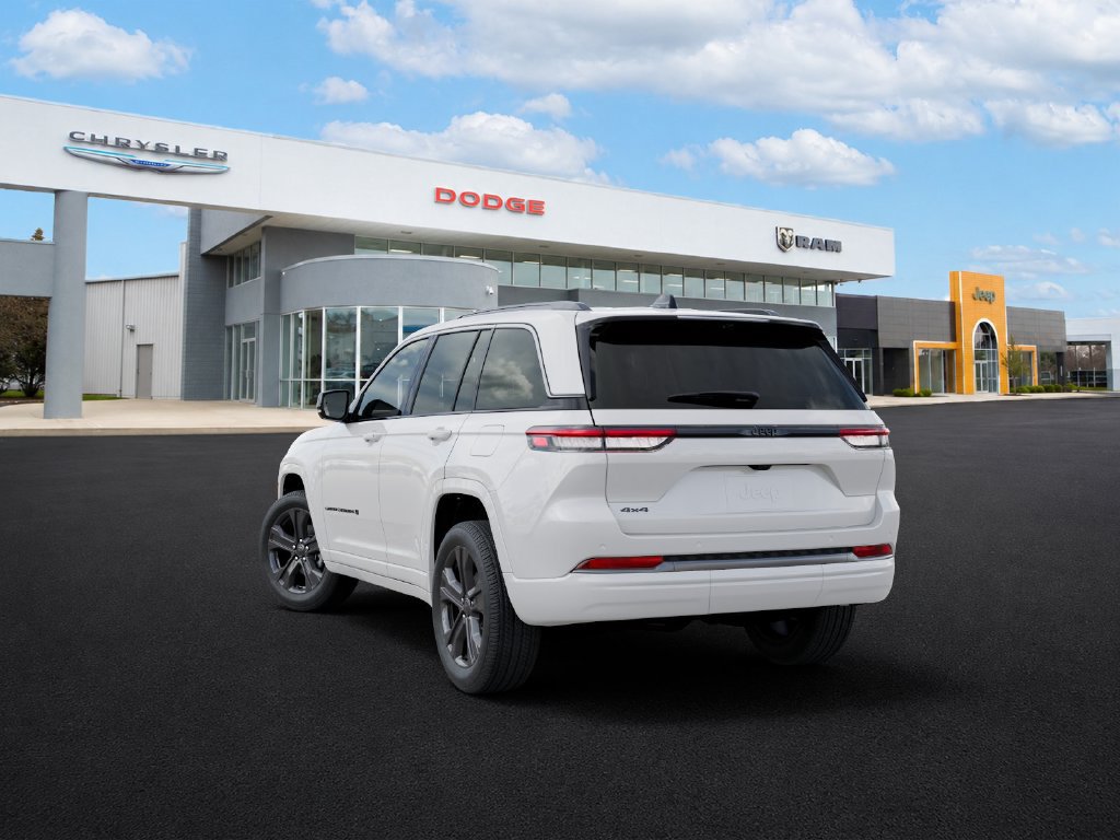 New 2027 Jeep Grand Cherokee Limited AWD/4WD image 3