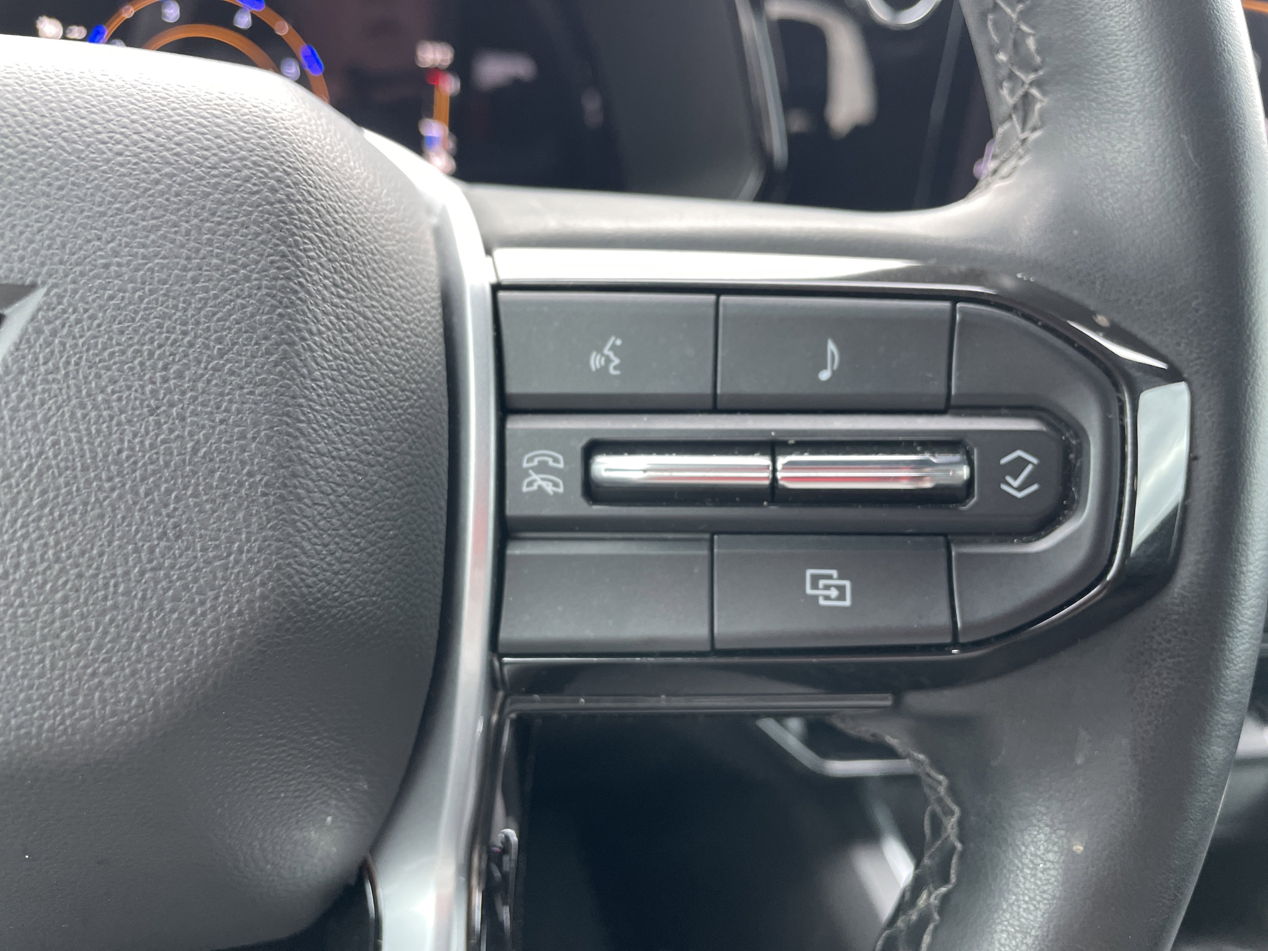 Certified 2023 Chevrolet Colorado LT w/ LT Convenience Package II image 33