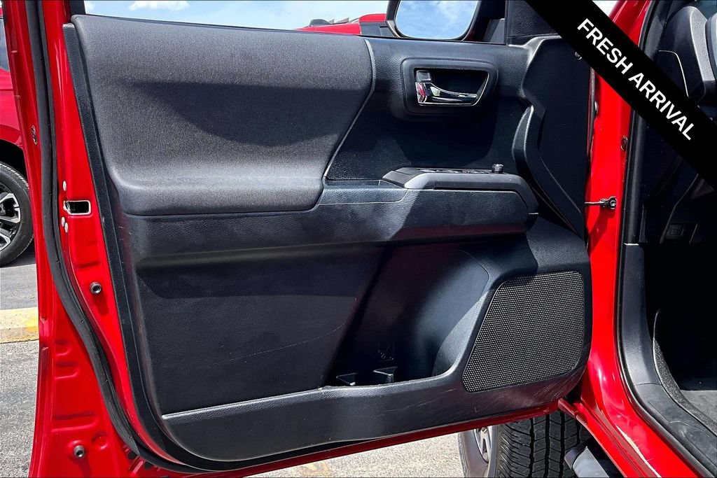 Used 2019 Toyota Tacoma TRD Off-Road AWD/4WD image 20
