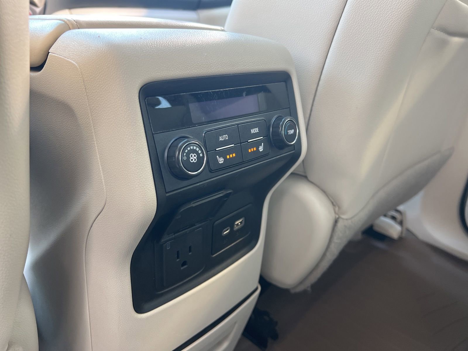 Used 2020 GMC Acadia Denali w/ Technology Package image 52