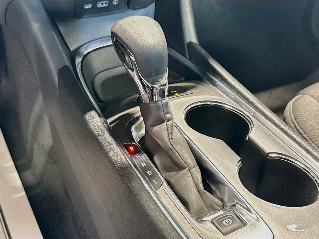 Used 2025 Chevrolet Malibu LT FWD image 16