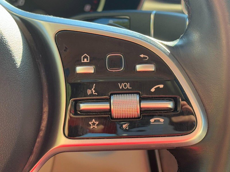 Used 2020 Mercedes-Benz C 300 4MATIC Sedan image 19