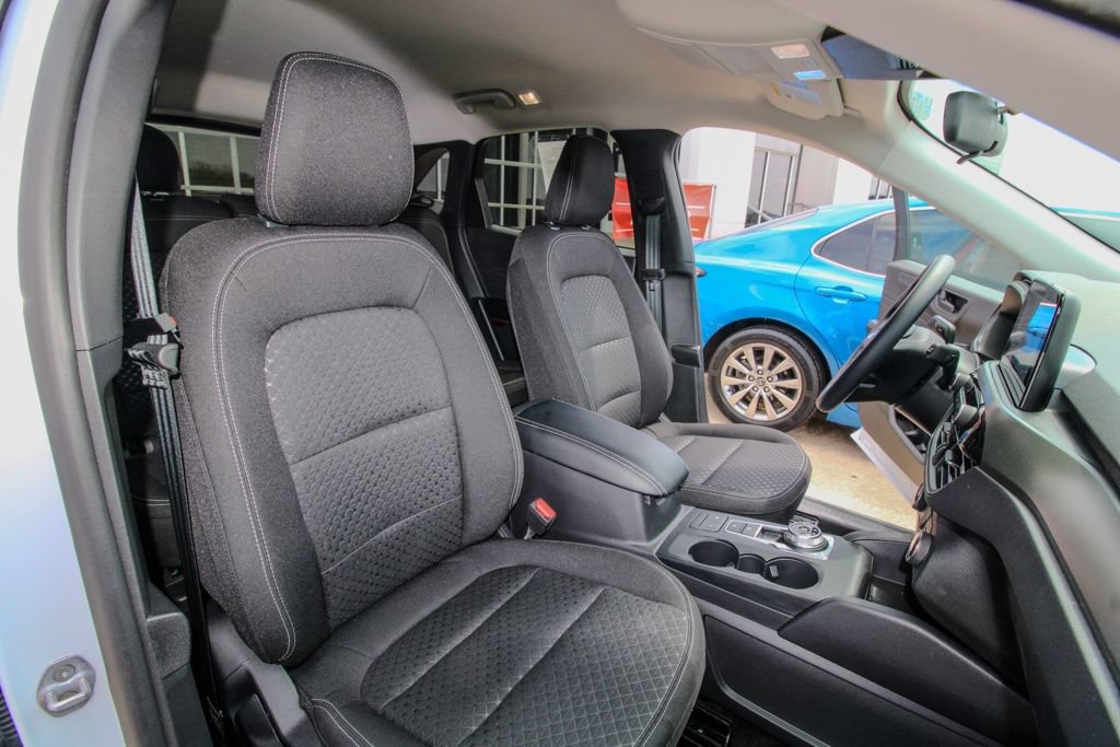 Used 2025 Ford Escape Active FWD image 17