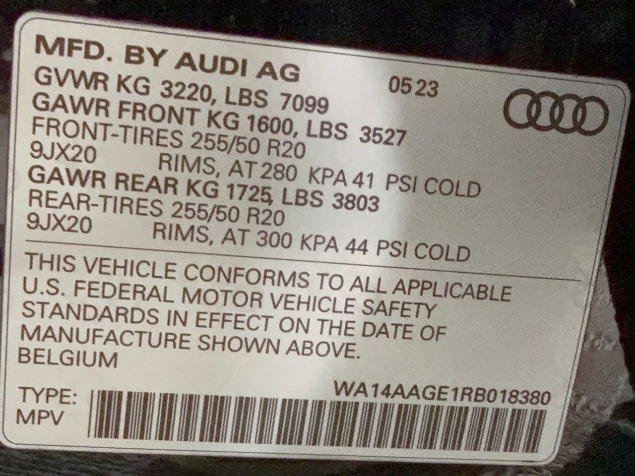Used 2024 Audi Q8 e-tron Premium AWD/4WD image 32
