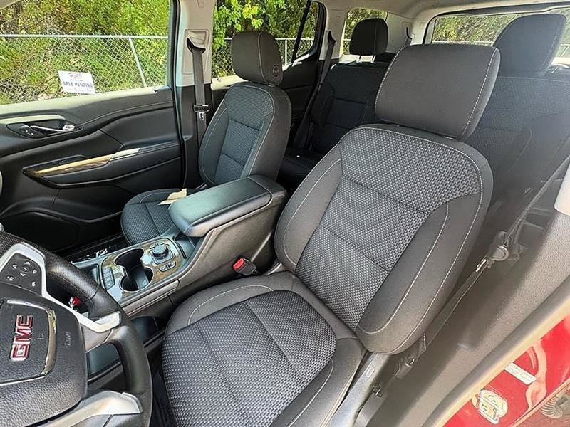 Used 2023 GMC Acadia SLE w/ Driver Convenience Package FWD image 17