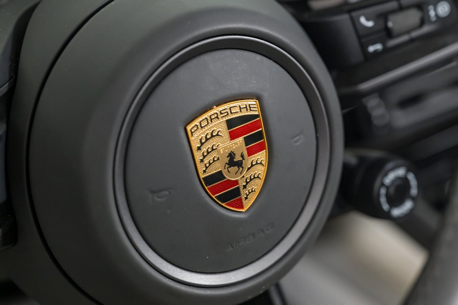Used 2022 Porsche 911 Carrera RWD image 38