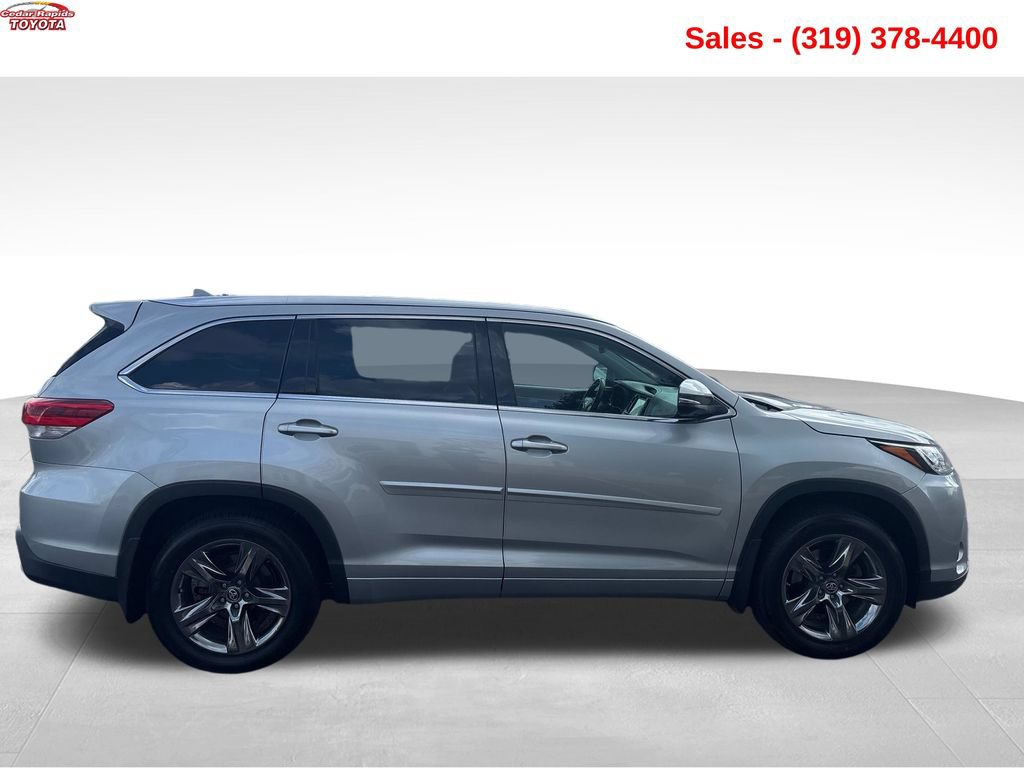Used 2017 Toyota Highlander Limited Platinum AWD/4WD image 7