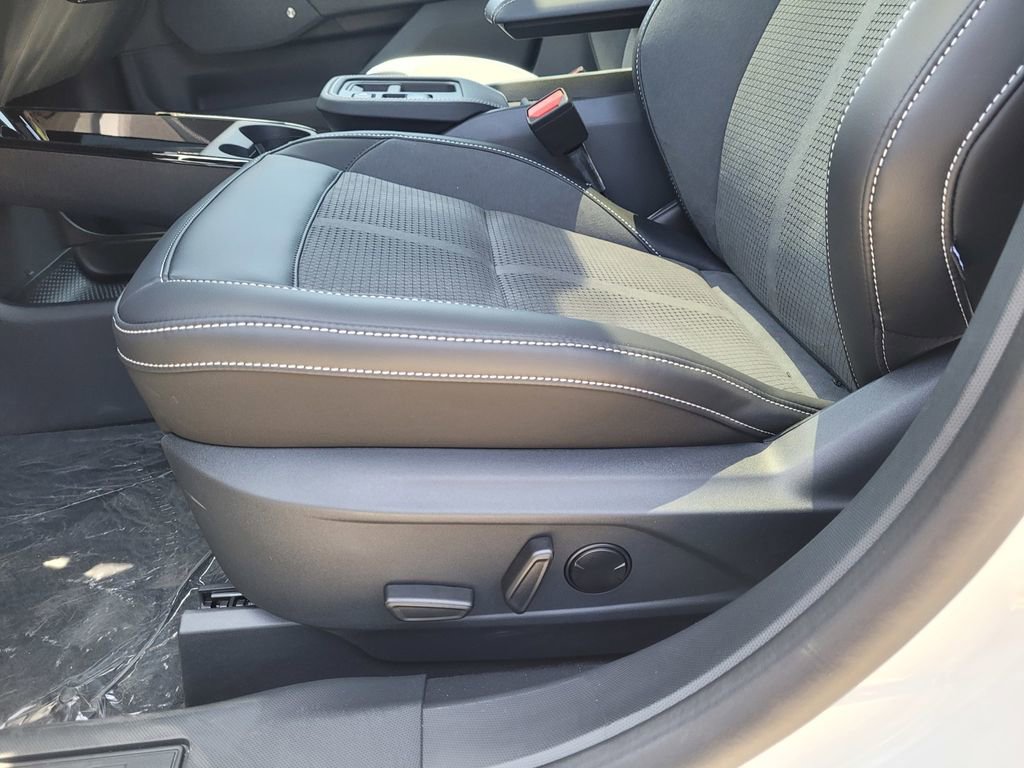 New 2025 Ford Mustang Mach-E GT w/ Bronze Appearance Package image 35