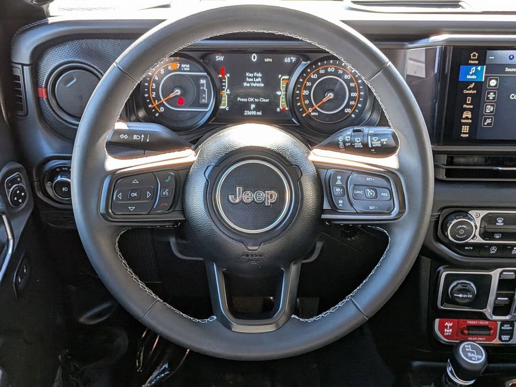 Used 2025 Jeep Wrangler Unlimited Rubicon image 23