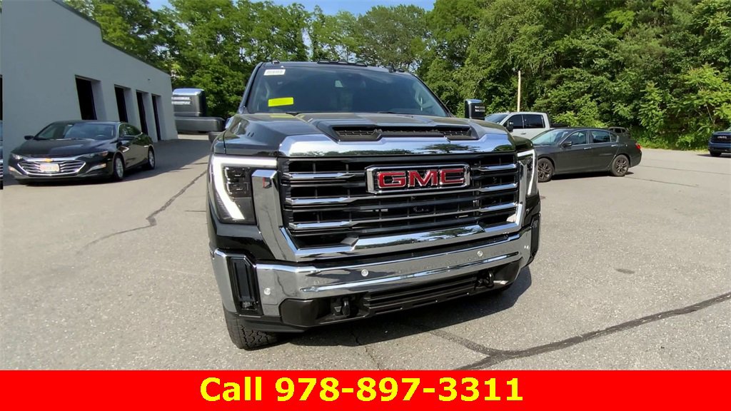 New 2025 GMC Sierra 2500 SLT w/ SLT Convenience Package image 3