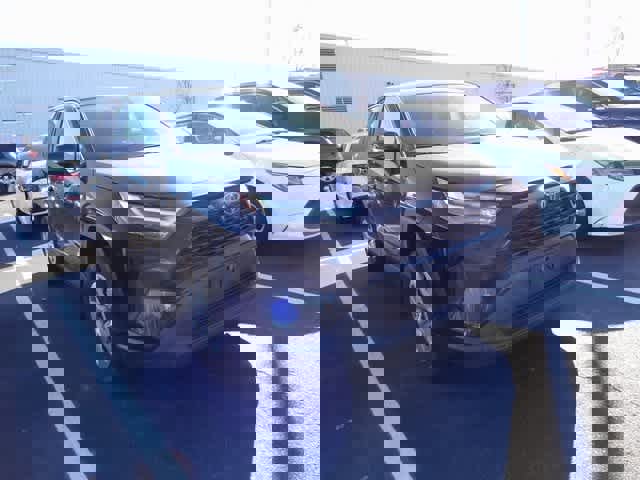 Certified 2023 Toyota RAV4 LE image 3