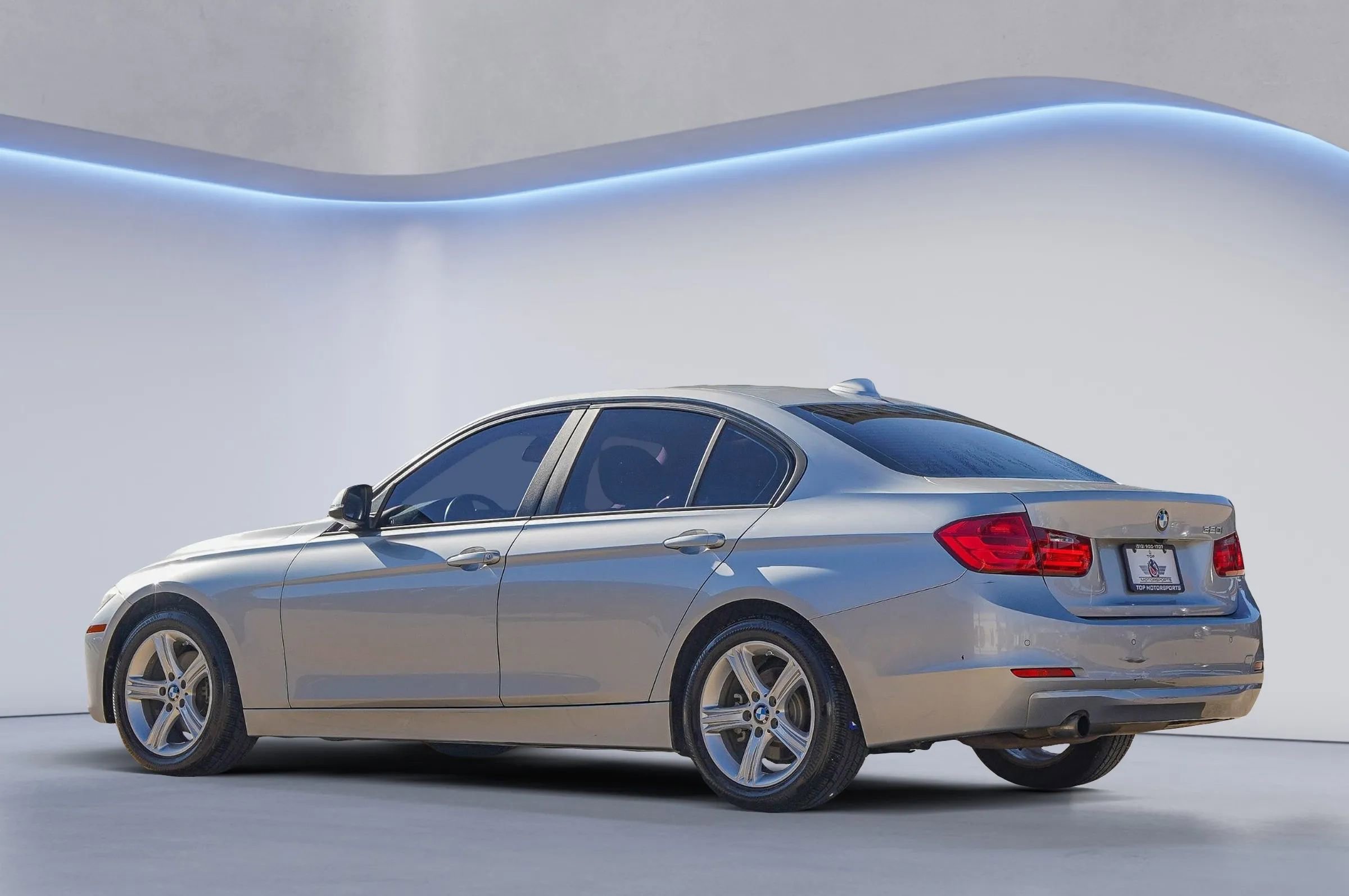 Used 2014 BMW 320i Sedan RWD image 15