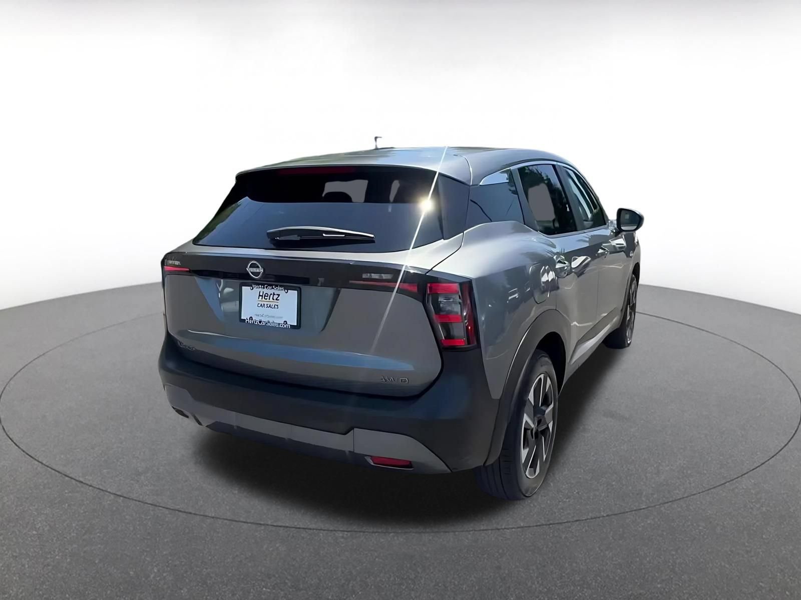 Used 2025 Nissan Kicks SV AWD/4WD image 15