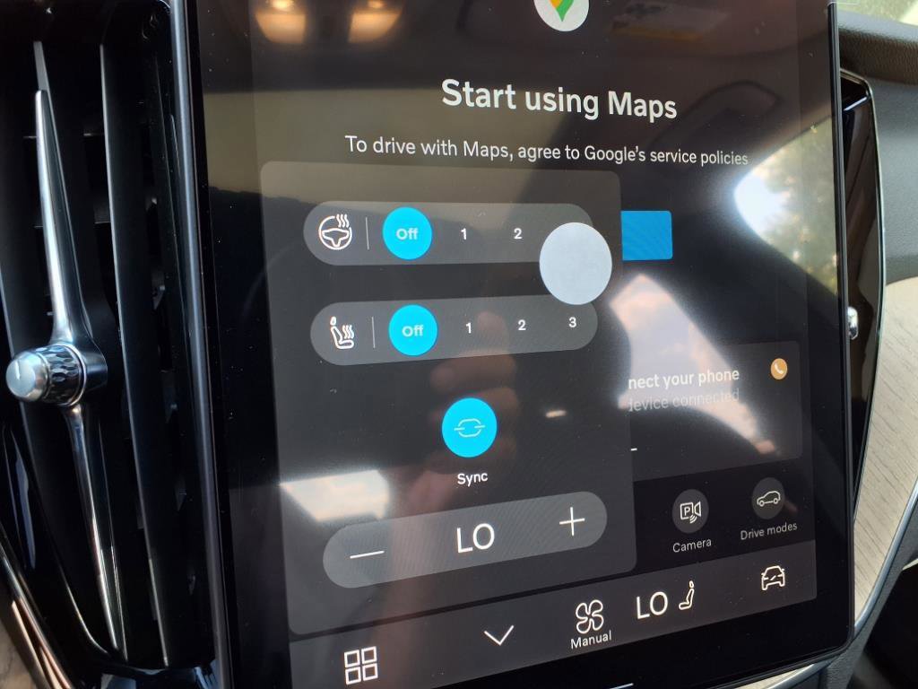 New 2026 Volvo XC60 B5 Plus w/ Protection Package Premier image 17