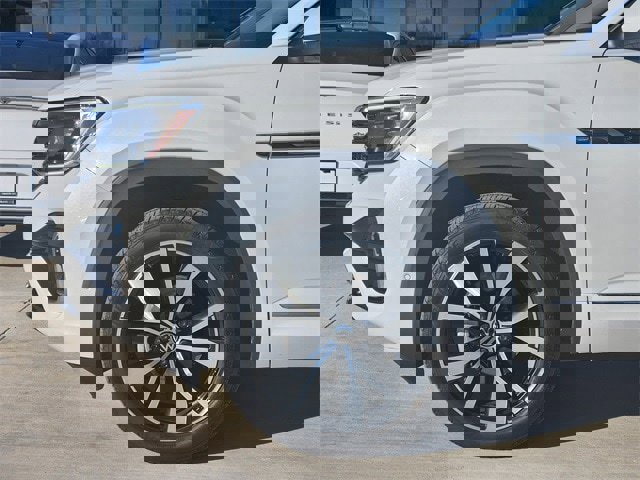 Used 2024 Volkswagen Atlas SEL Premium R-Line image 6