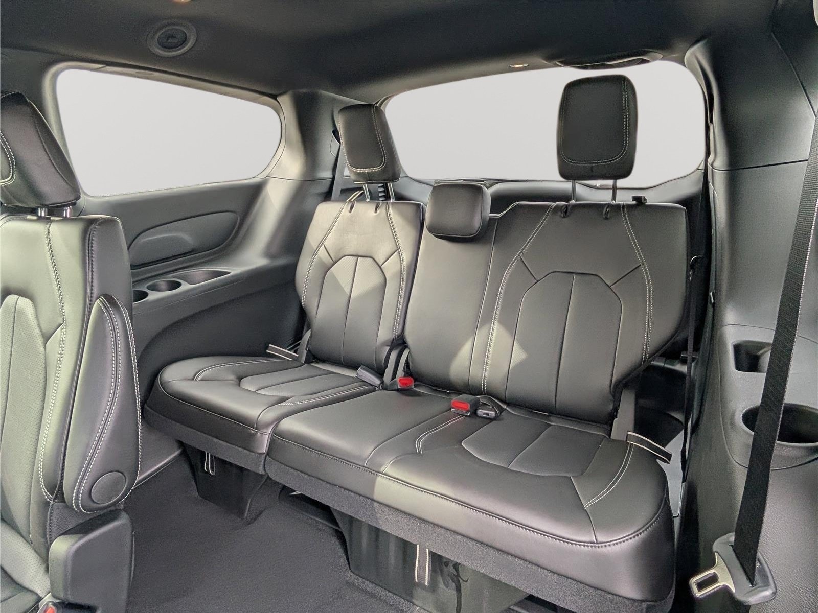 New 2026 Chrysler Pacifica Select FWD image 9