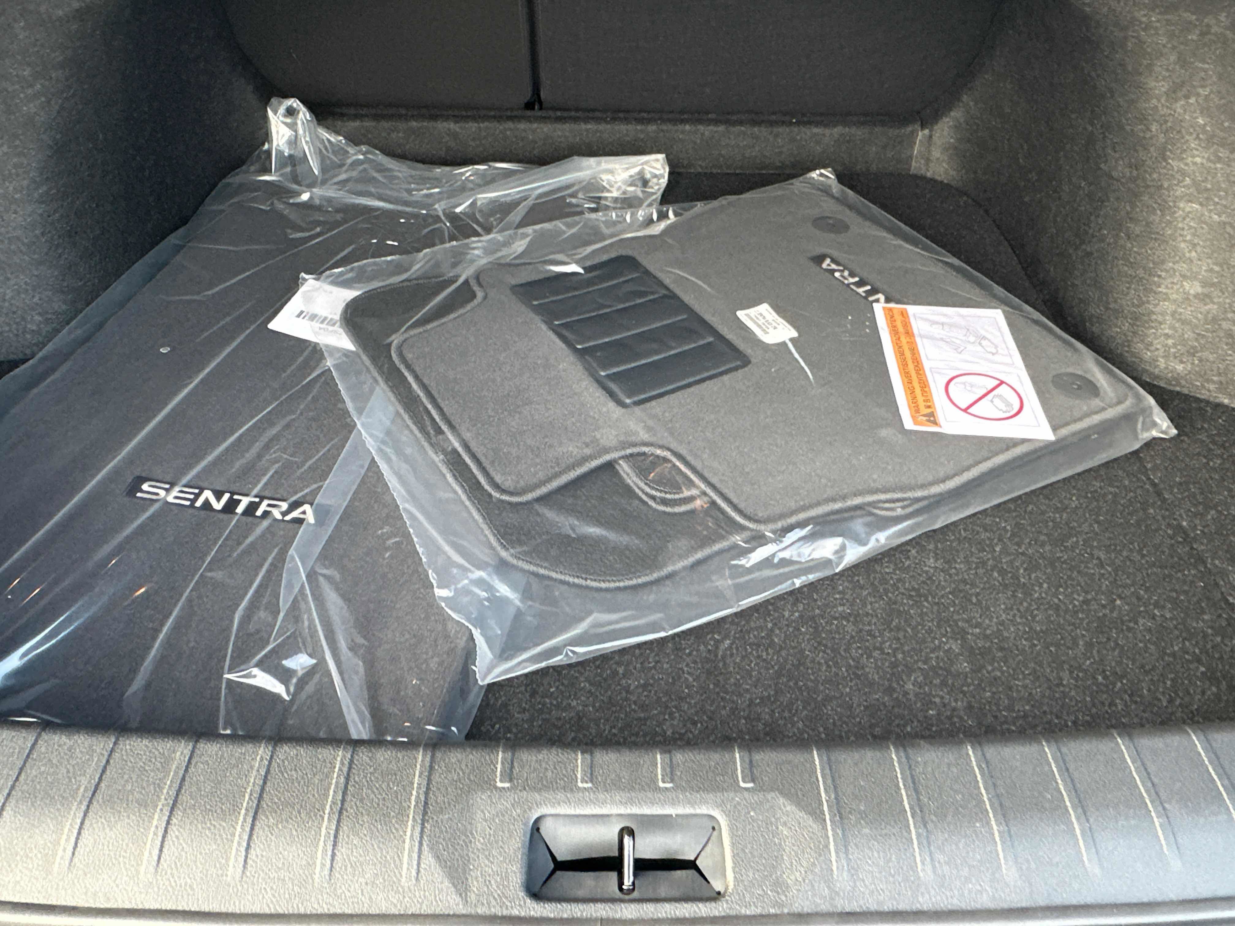 New 2026 Nissan Sentra SV w/ SV Convenience Package FWD image 15