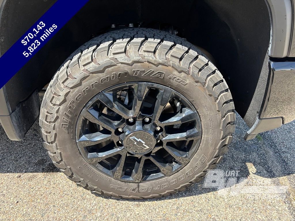 Used 2025 Chevrolet Silverado 2500 High Country w/ Midnight Edition AWD/4WD image 10
