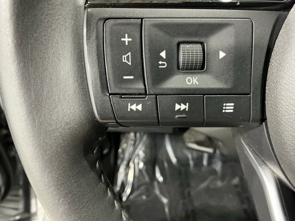 Used 2023 Nissan Rogue Platinum w/ Platinum Premium Package image 17