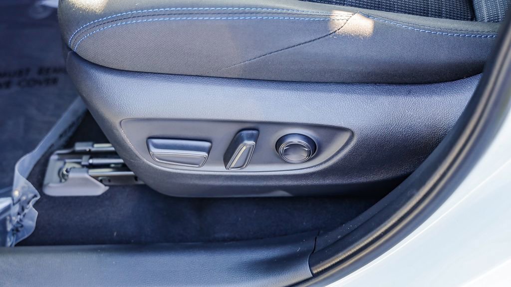 Used 2024 Toyota RAV4 SE image 23