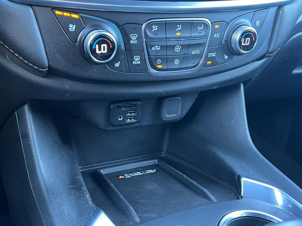 Used 2022 Chevrolet Traverse High Country image 30