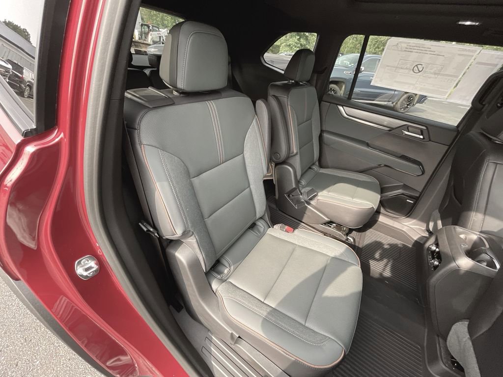 New 2026 GMC Acadia AT4 w/ Luxury Package image 35