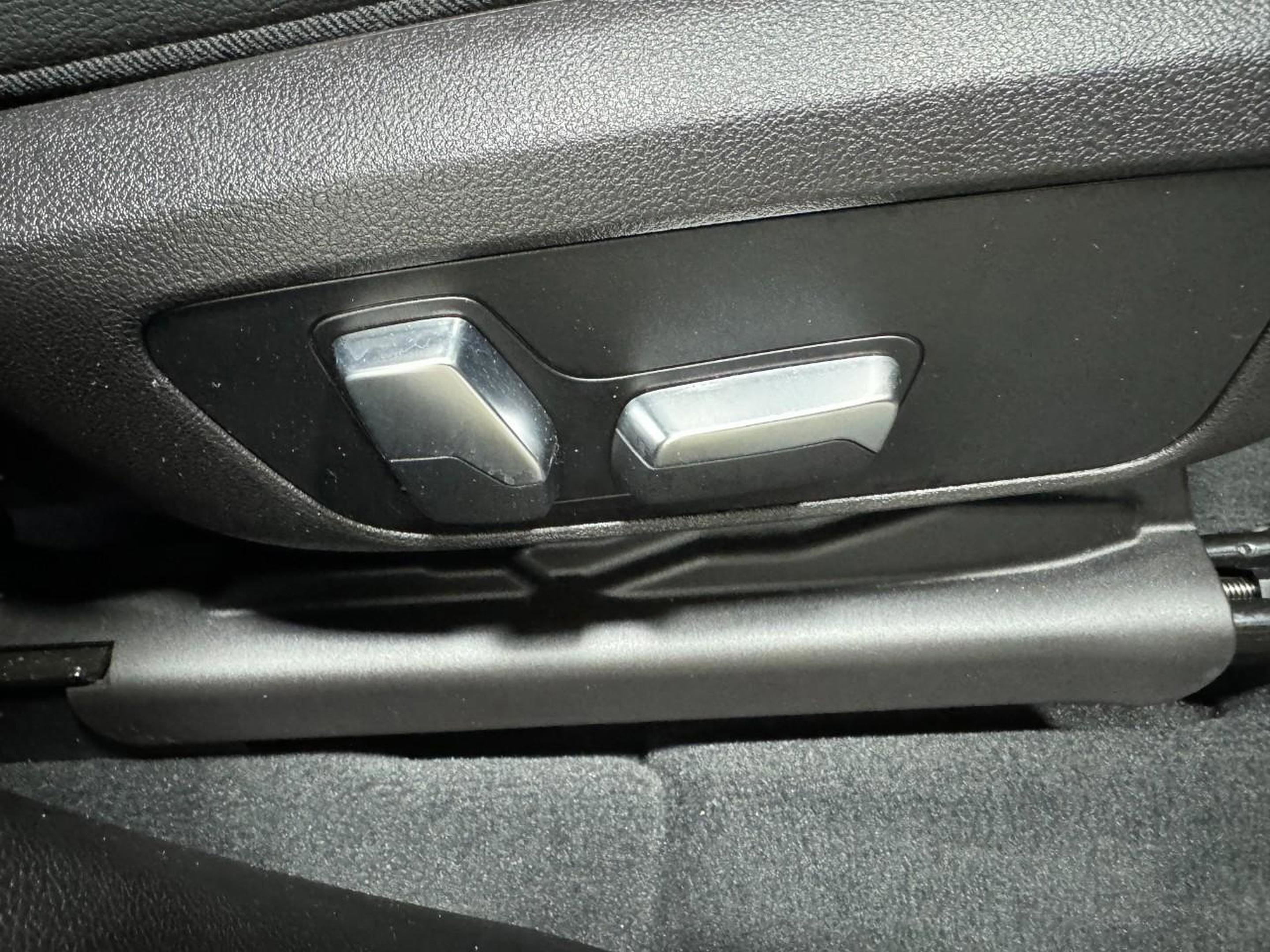 Used 2023 BMW X3 xDrive30i w/ Premium Package image 22