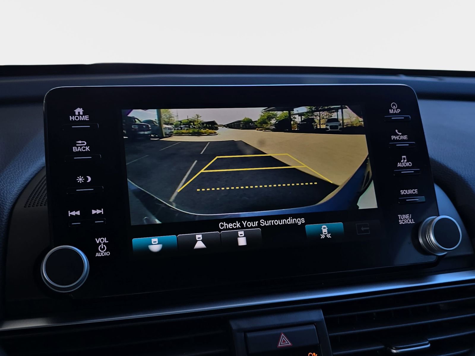Used 2018 Honda Accord Touring image 25