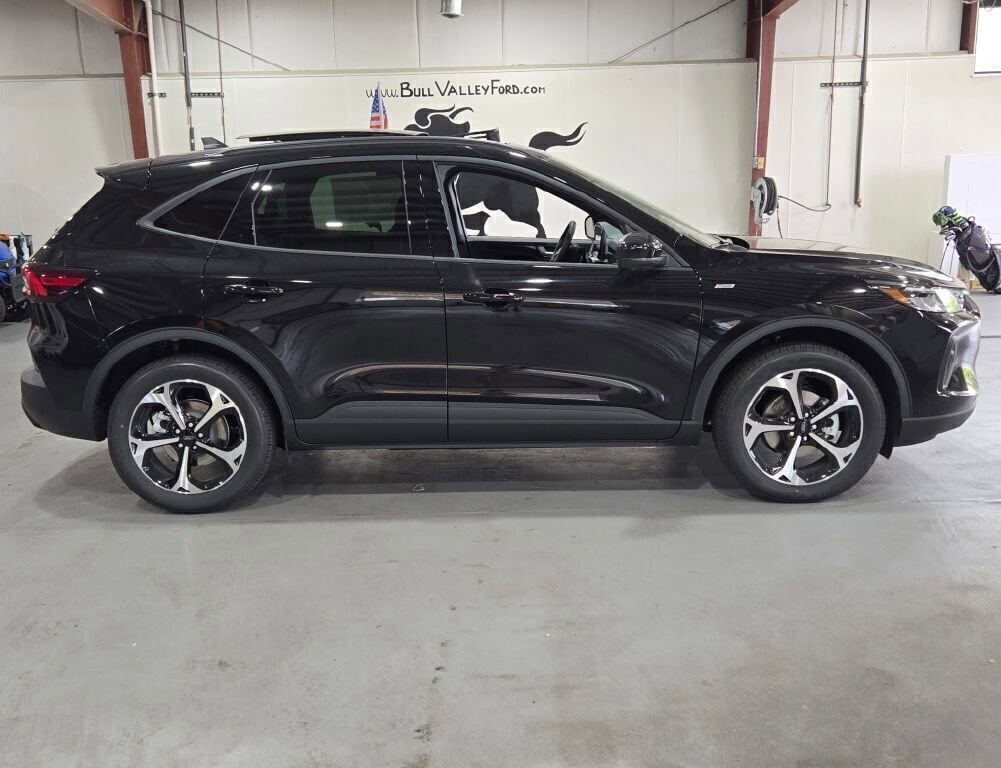 New 2025 Ford Escape ST-Line Elite w/ Tech Pack #2 image 5