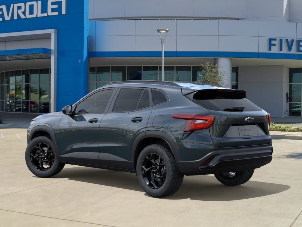 New 2026 Chevrolet Trax LT w/ Driver Confidence Package FWD image 3