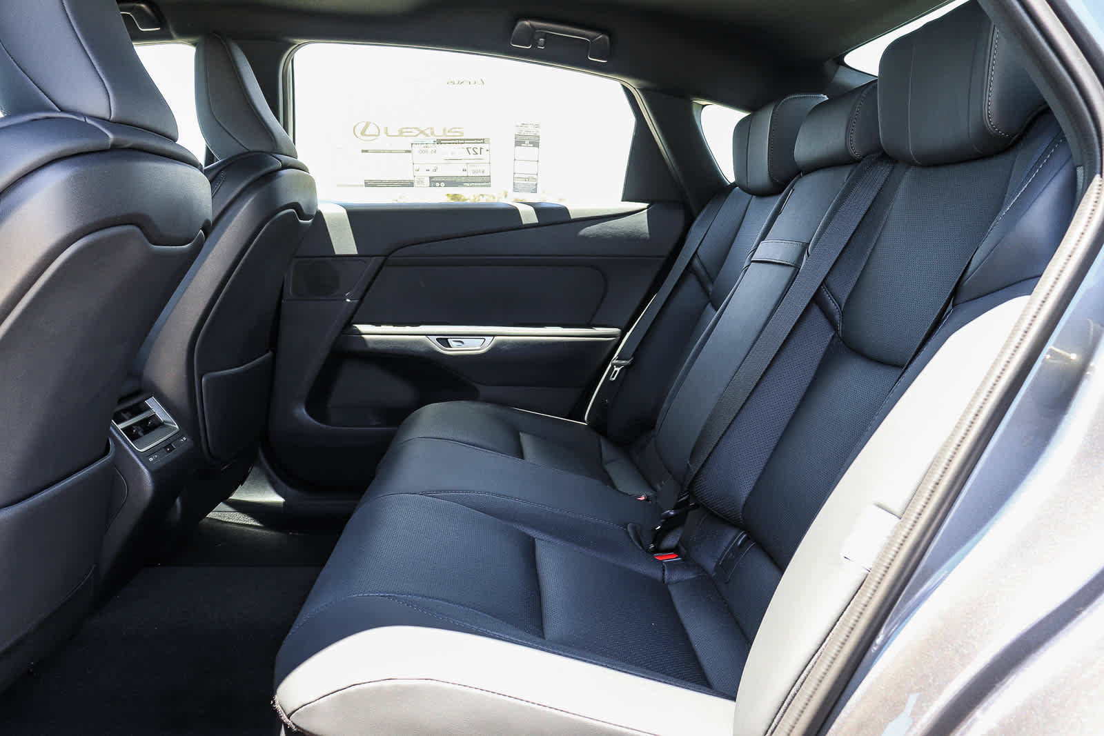 New 2026 Lexus ES 350e FWD image 19