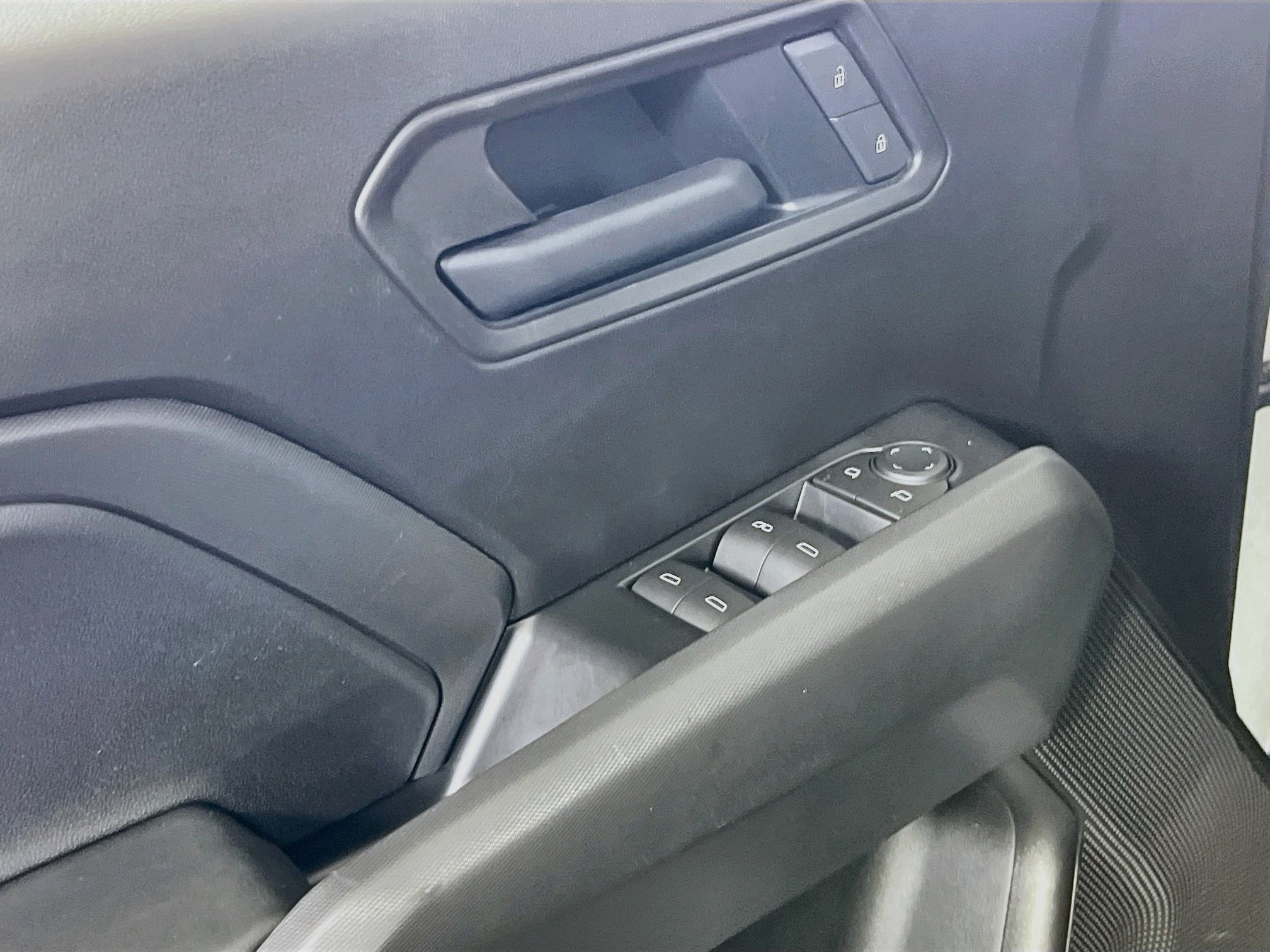 Used 2026 Chevrolet Colorado Trail Boss AWD/4WD image 17