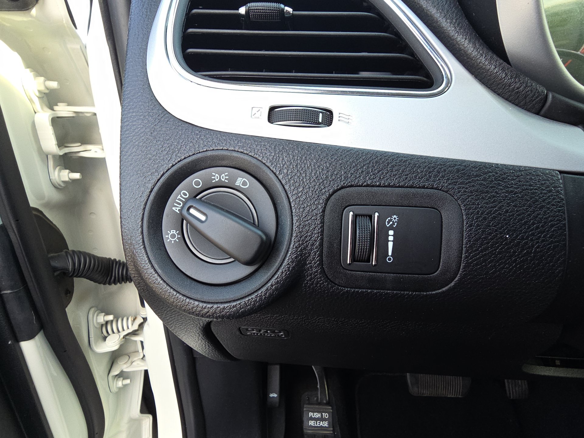 Used 2020 Dodge Journey SE w/ SE Popular Equipment Group FWD image 20