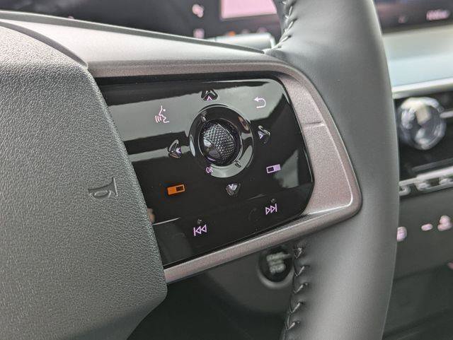 Used 2025 Nissan Murano SL AWD/4WD image 16