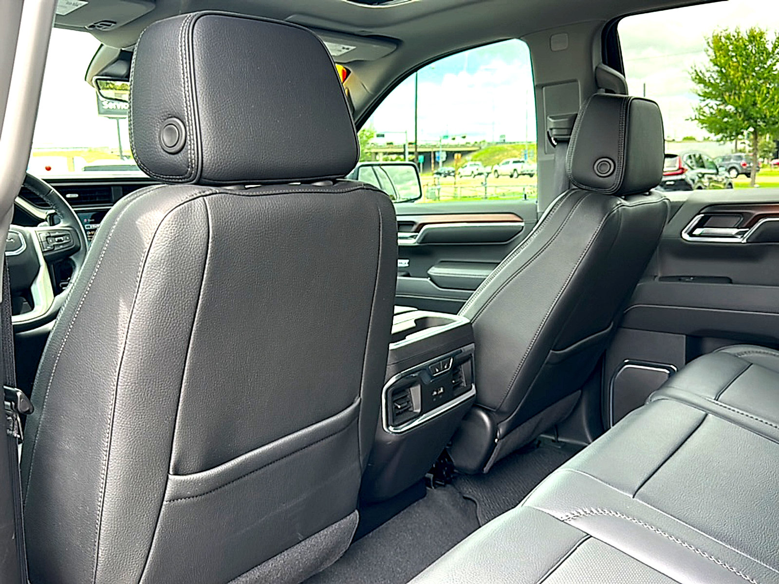 Used 2024 GMC Sierra 1500 Denali w/ Denali Reserve Package RWD image 18