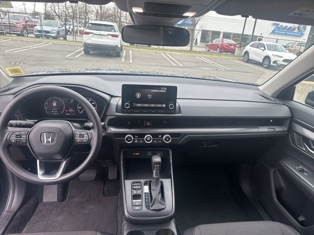 Used 2023 Honda CR-V LX image 16