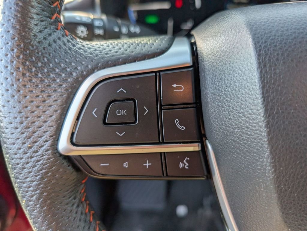 Used 2022 Toyota Sienna XSE image 26