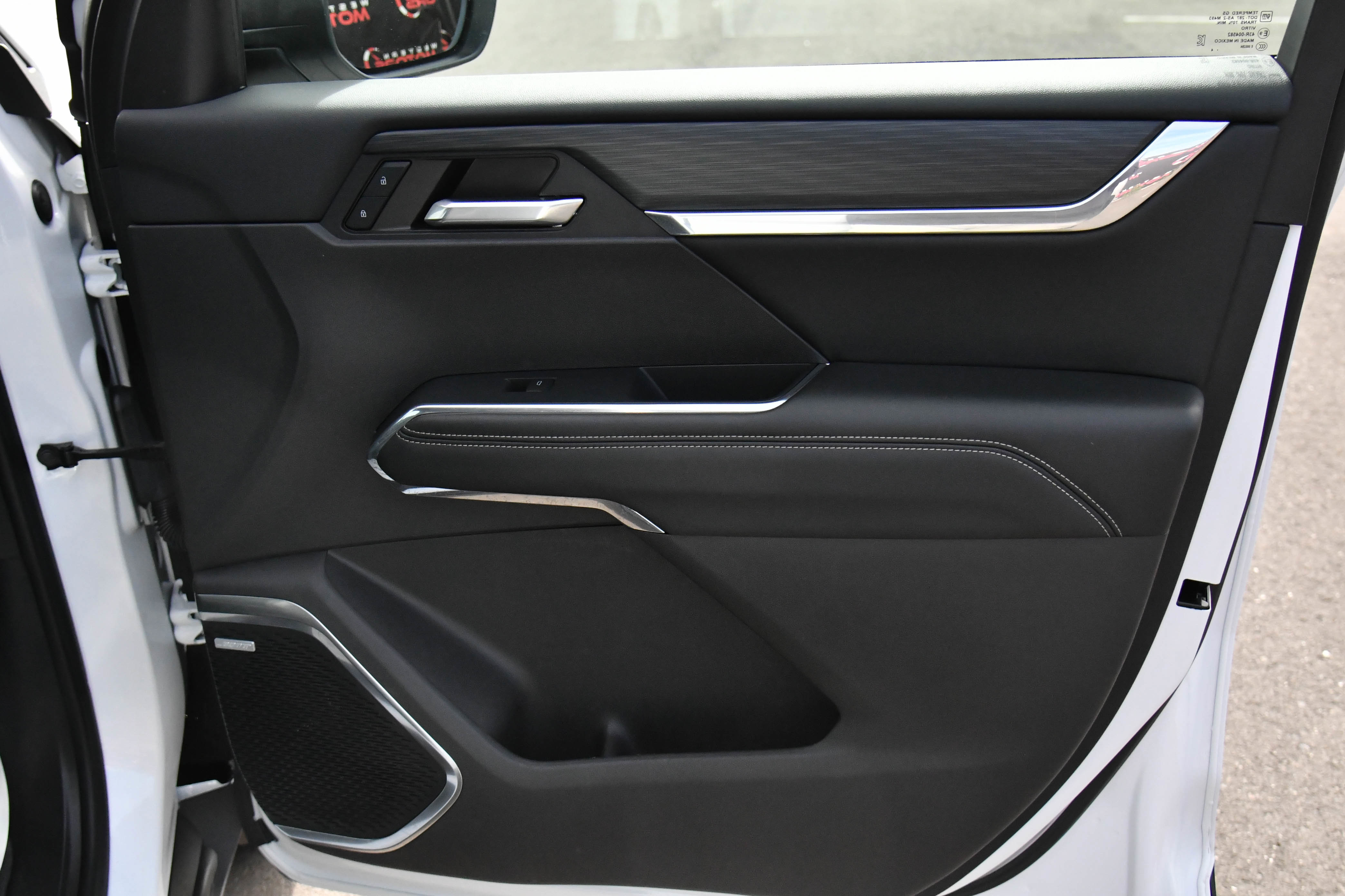 Used 2024 GMC Acadia Elevation image 53