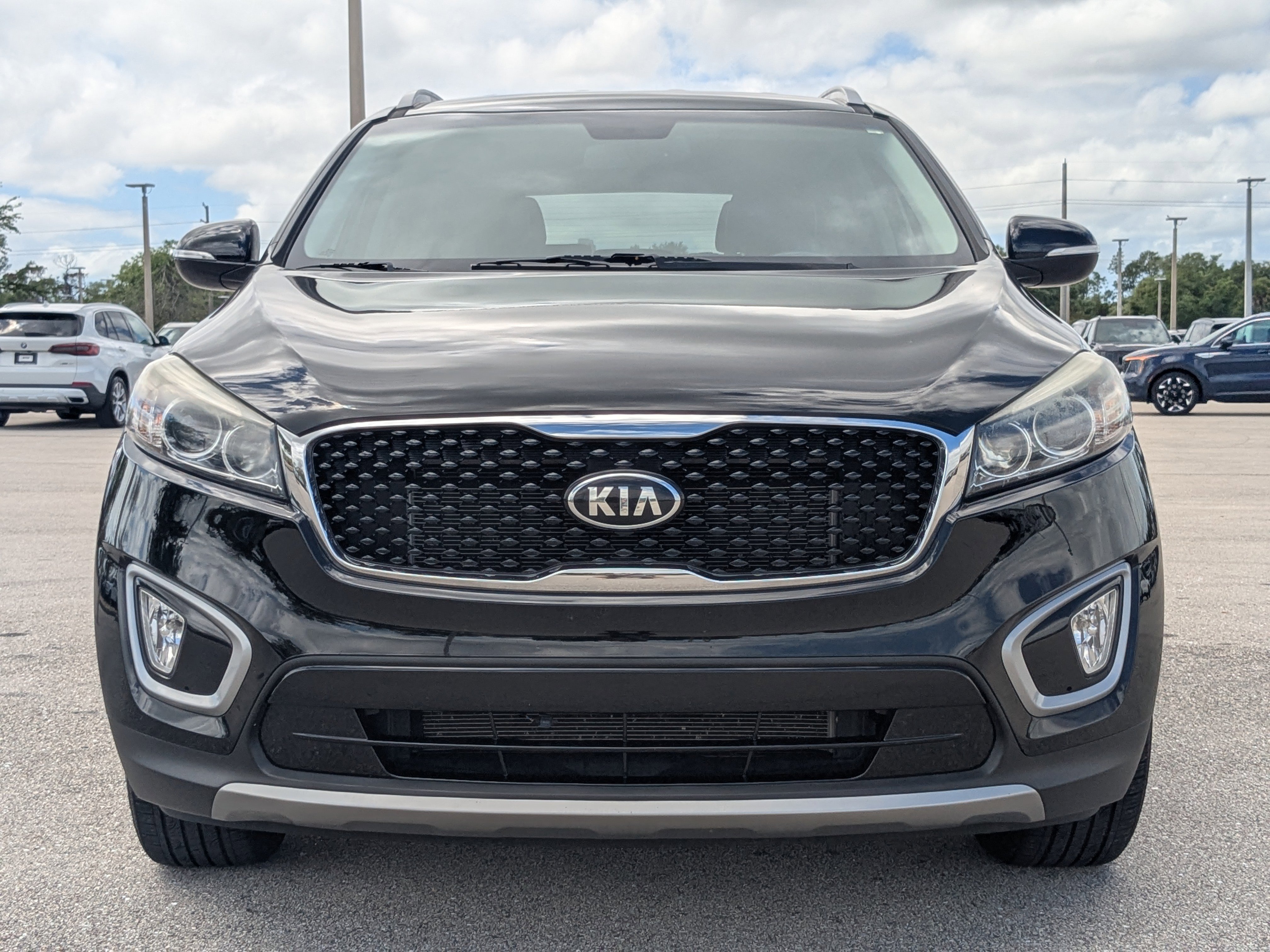 Used 2018 Kia Sorento EX image 3