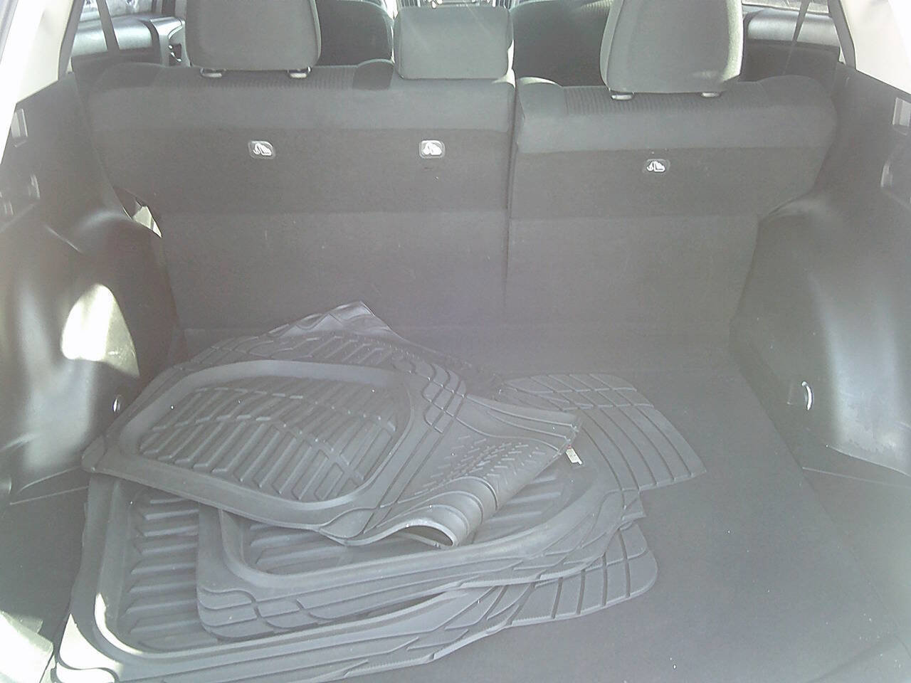 Used 2017 Toyota RAV4 LE image 12