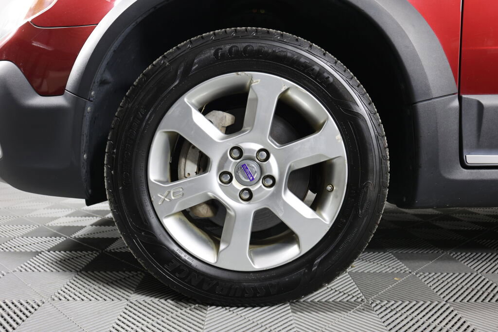 Used 2009 Volvo XC70 3.2 image 9