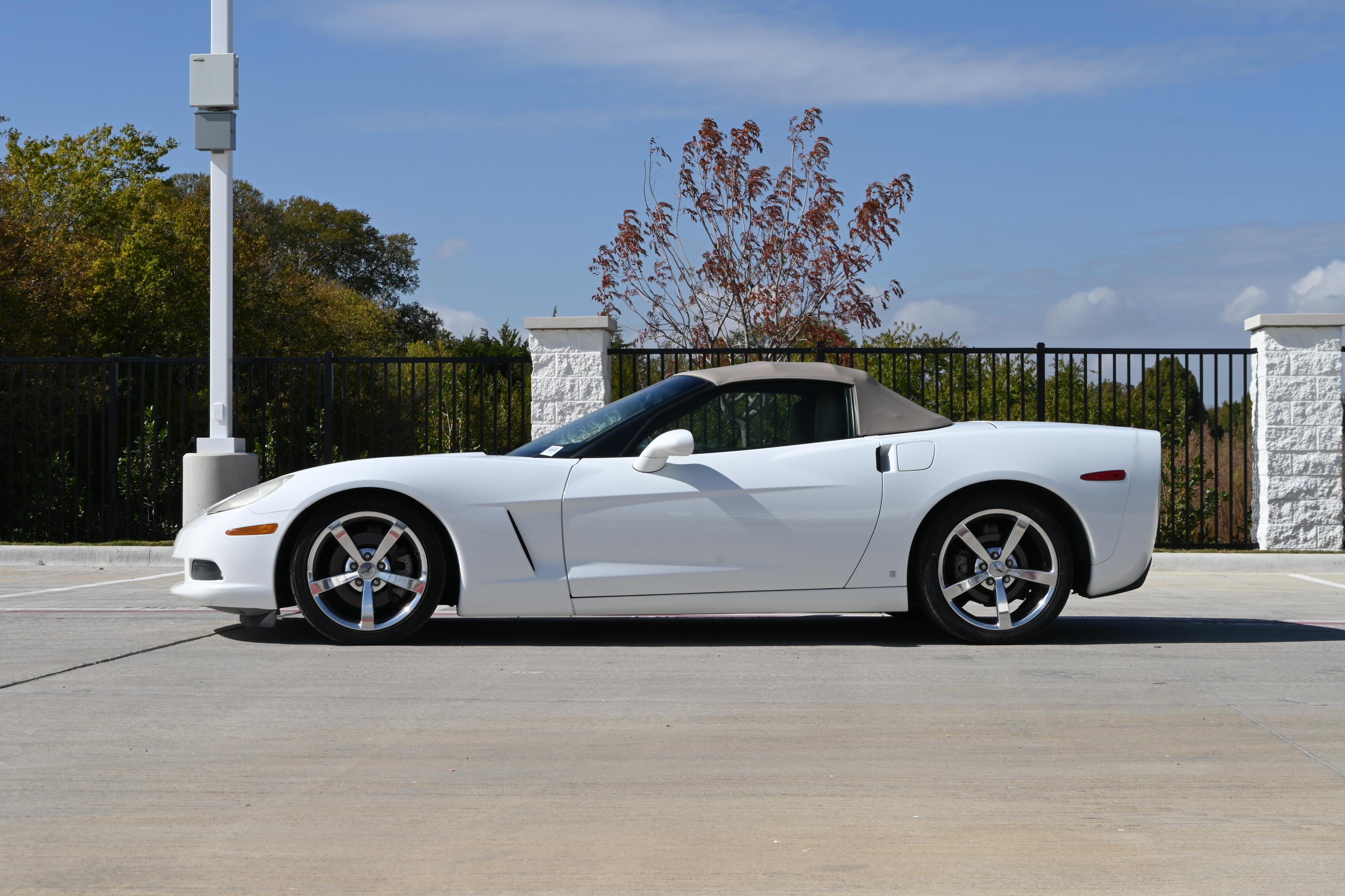 Used 2008 Chevrolet Corvette Convertible RWD image 6