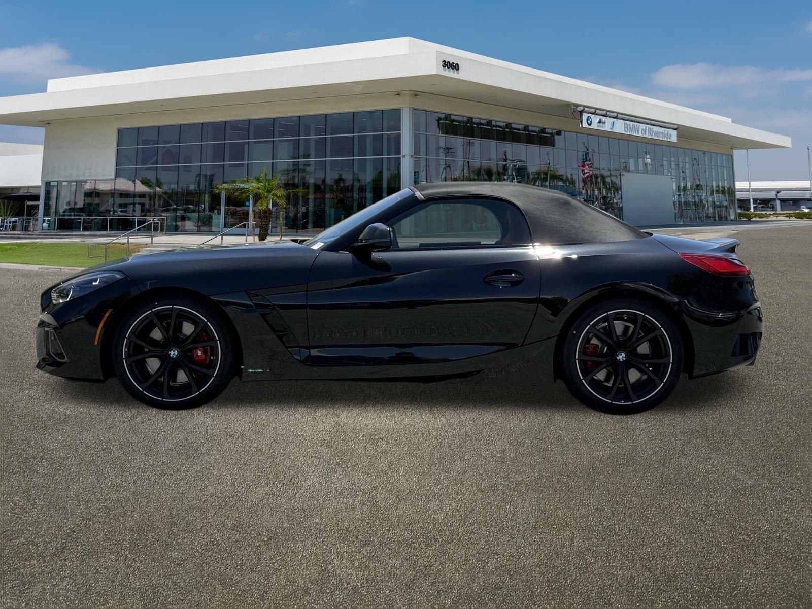 New 2026 BMW Z4 M40i w/ Premium Package RWD image 6
