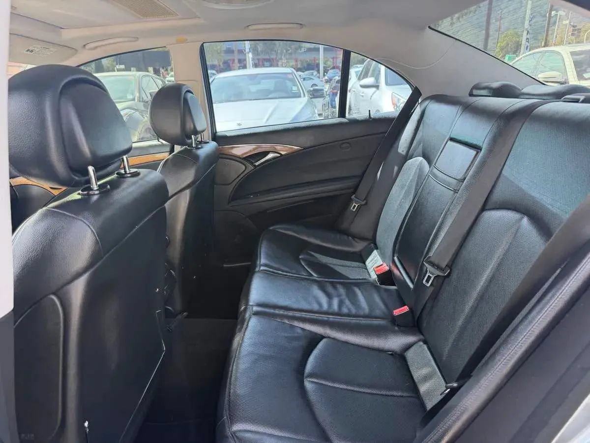 Used 2009 Mercedes-Benz E 350 Sedan image 13