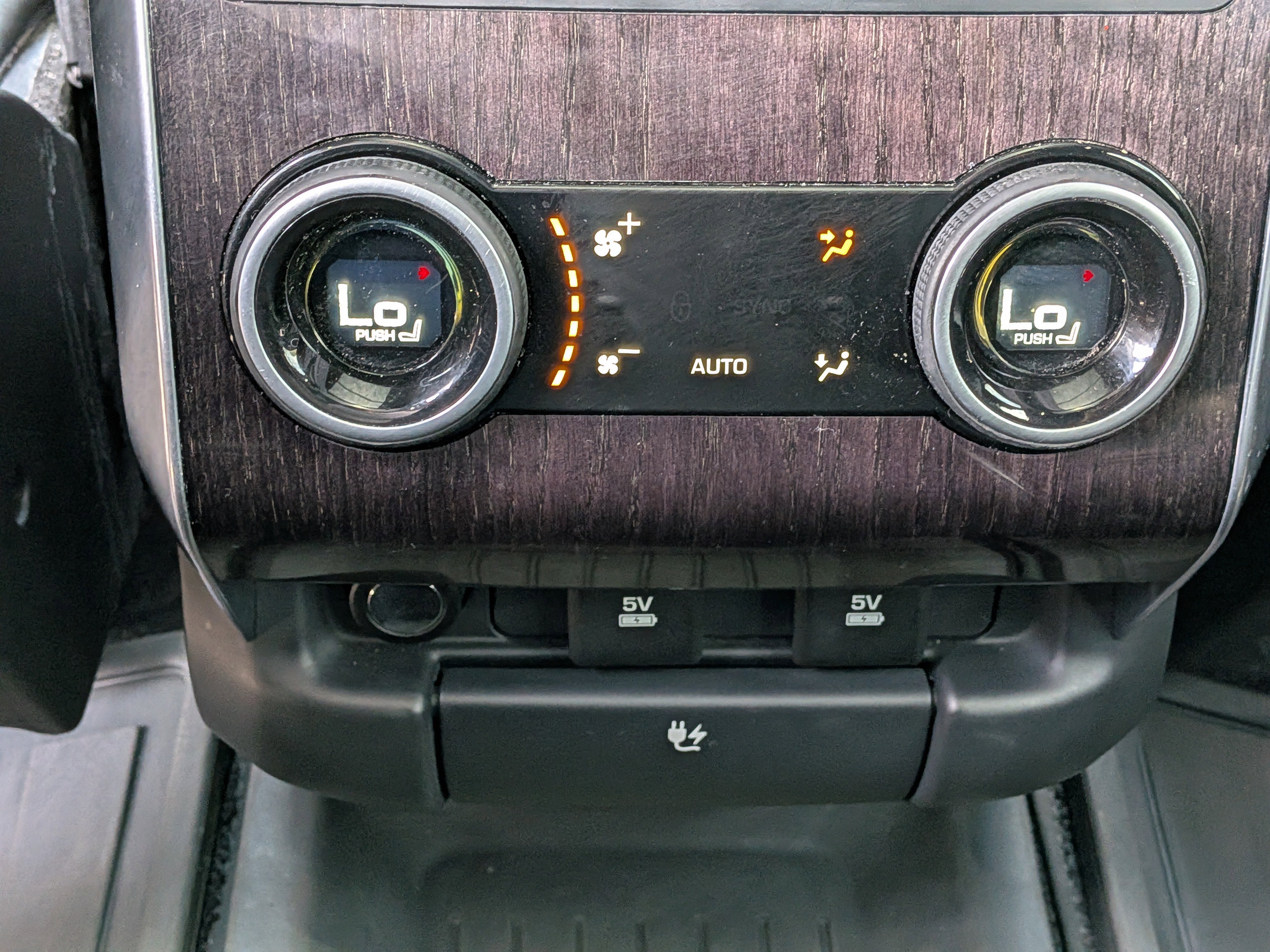 Used 2020 Land Rover Range Rover Sport HSE Dynamic image 16